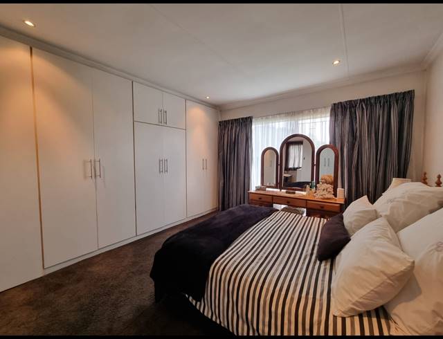 3 BEDROOM TOWNHOUSE FOR SALE IN ARCON PARK
